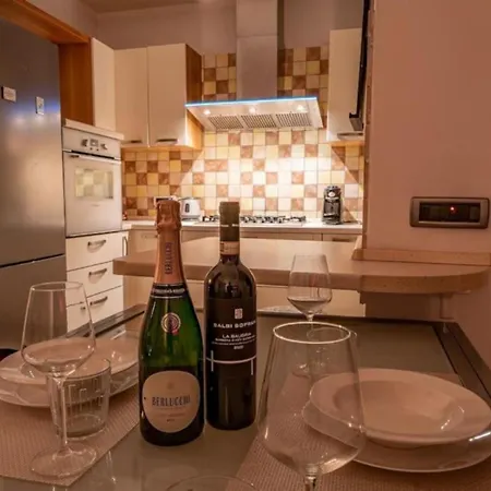 Apartment A Due Passi Dal Mare - Free Parking